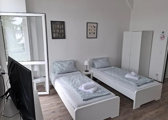Cityoase Am Koenigsweg, 4, Wifi, Stellplatz, Netflix * Μαγδεβούργο